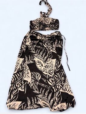 Women’s Black and Cream Tropical Print Halter Dress